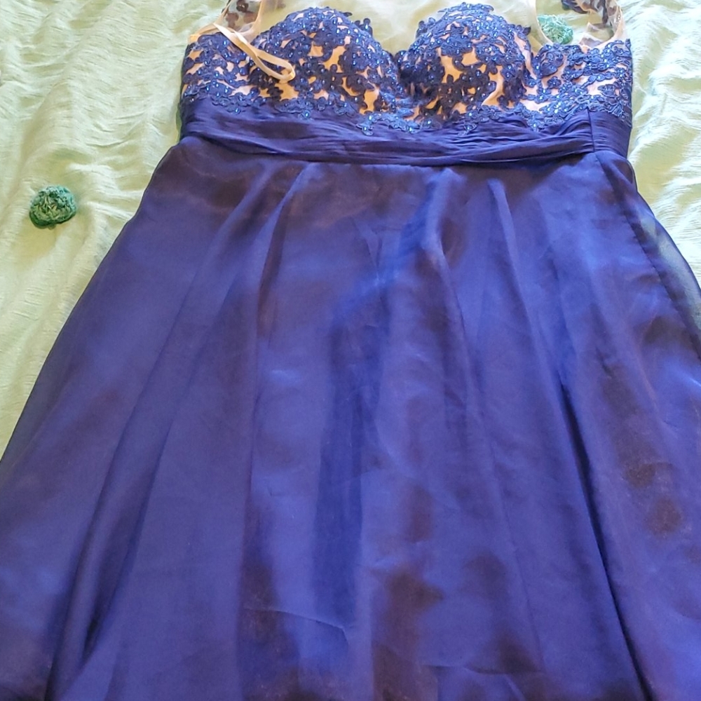 Dress - Picture 2 of 2